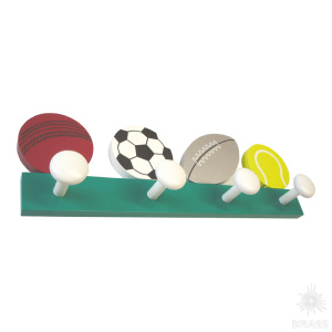 912VE Вешалка деревянная, мячи